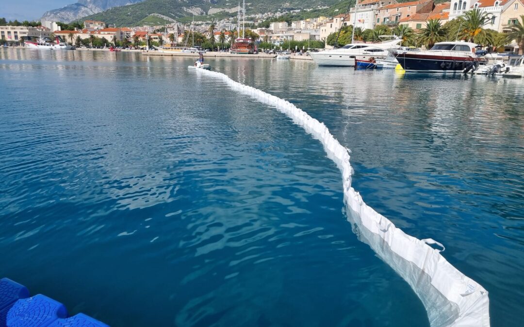 Makarska Obala je nabavila novu branu protiv onečišćenja